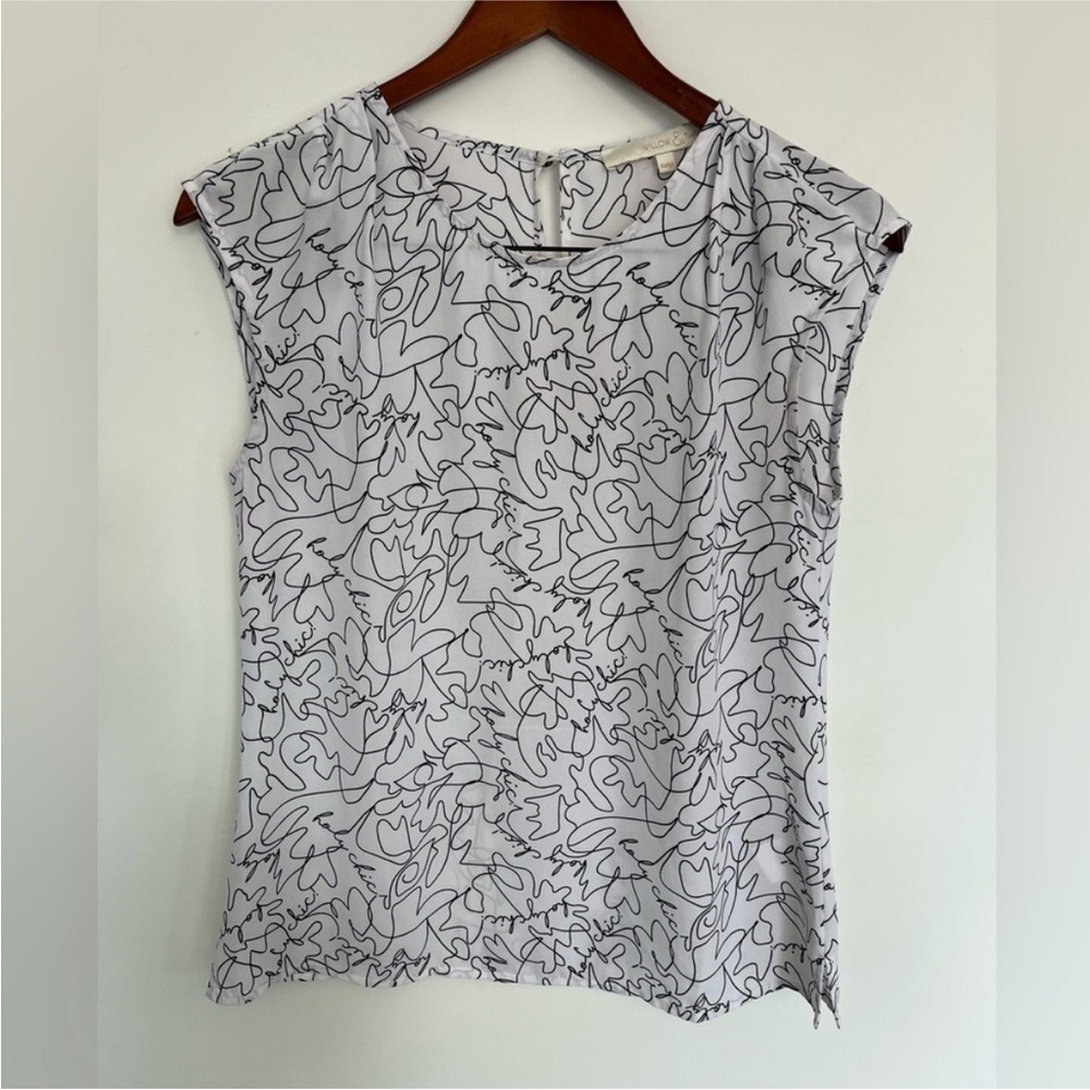 FREE with purchase Willow & Thread White Patterned Women's Top Size XS